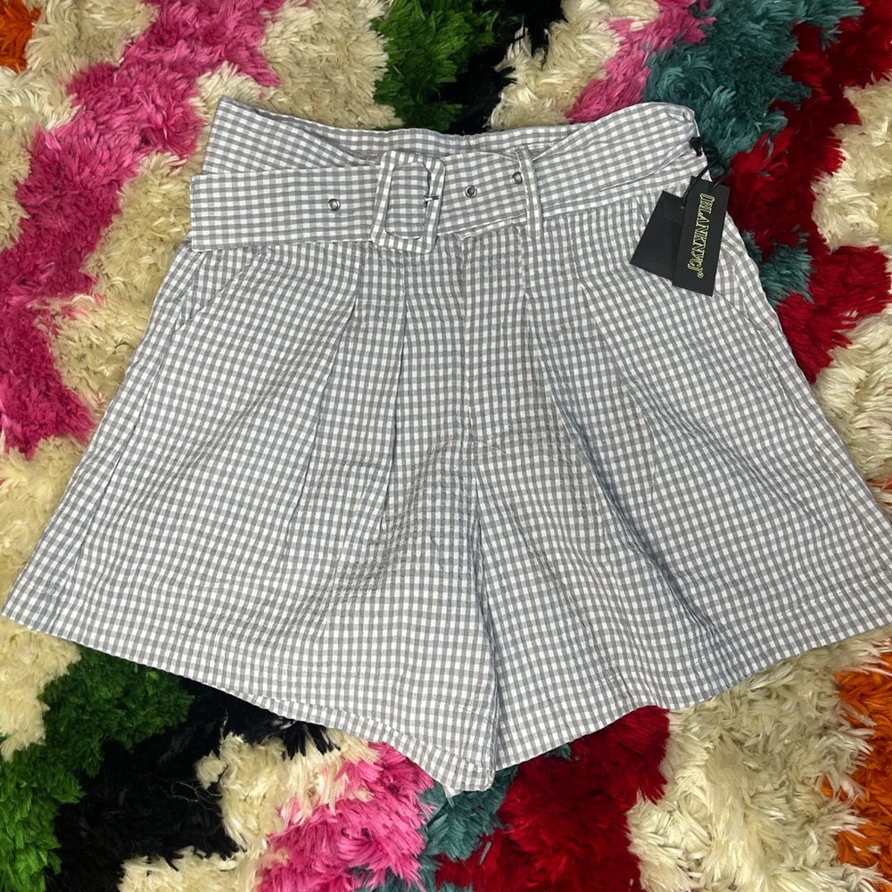 BlankNYC trouser shorts. Size 4. NWT.